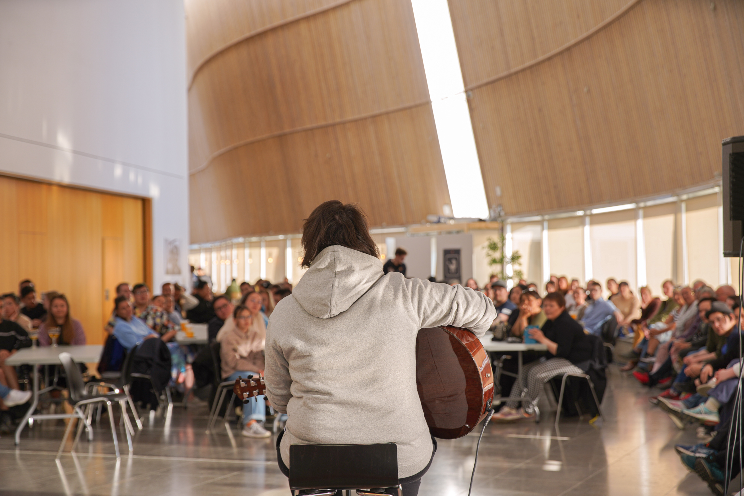 Jaaku sørensen, cafétuaq, cafékoncert, singer songwriter