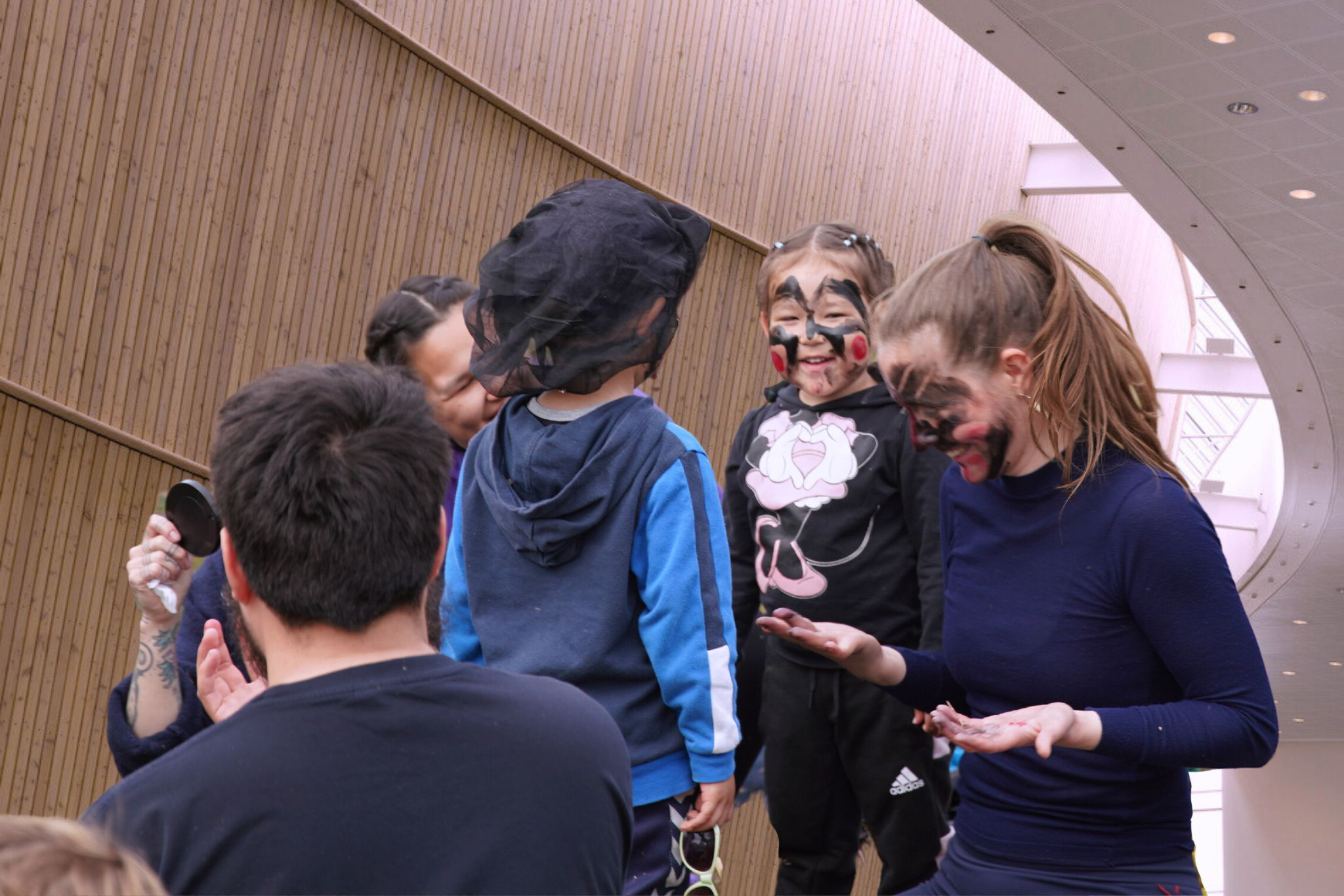 Børne workshop om maskedans i qooqqut festival 